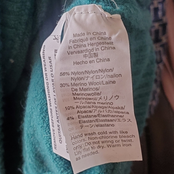 J.Crew Supersoft Cropped Crewneck sweater wool/alpaca blend - Picture 3 of 4